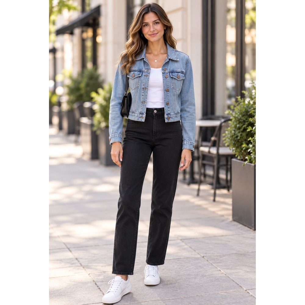 GAP Women's Light Wash Denim Trucker Jacket Size Large Retro 90s Style